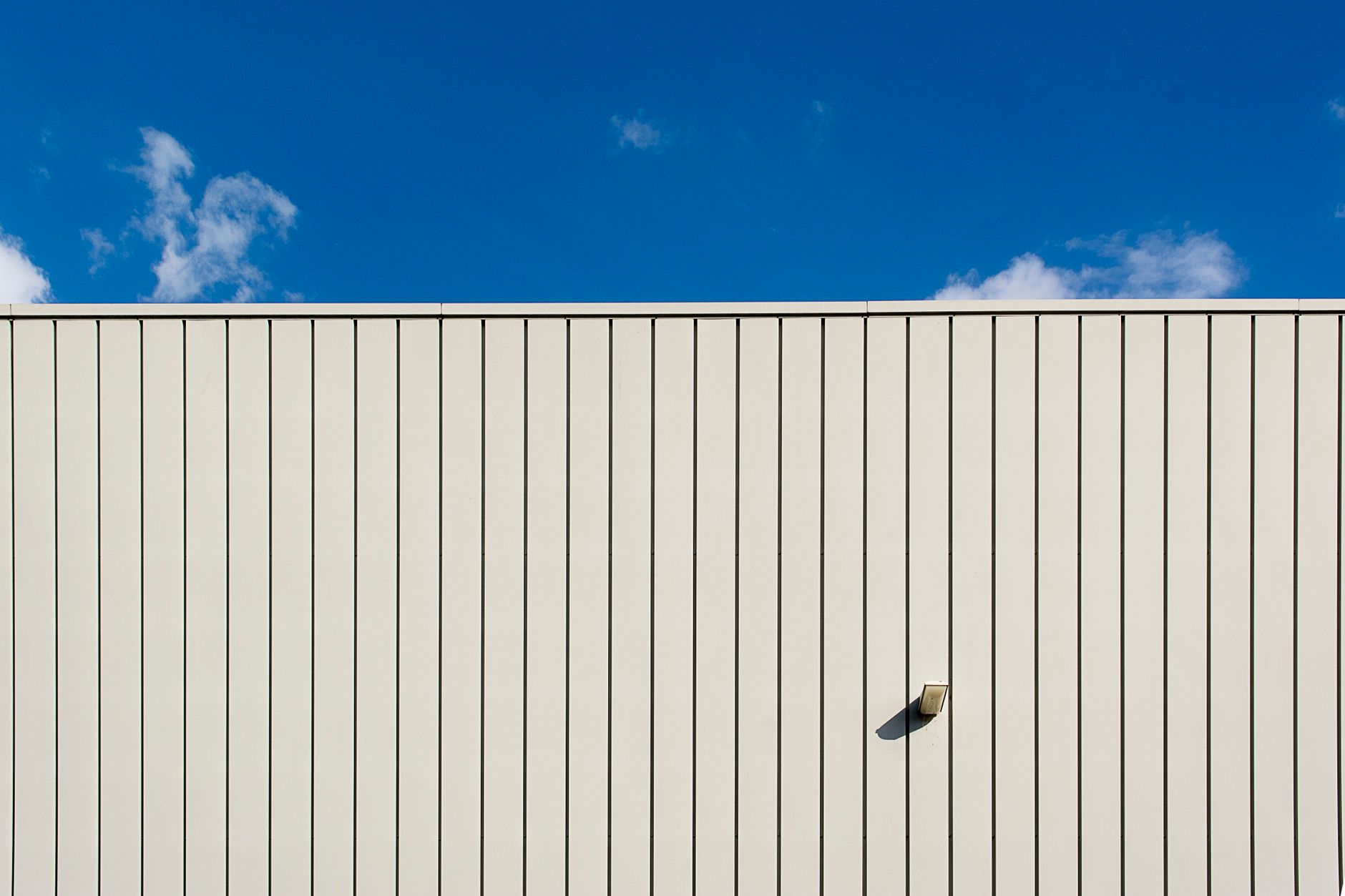 How to Achieve a Clean Line Exterior for a Sleek Home Look
